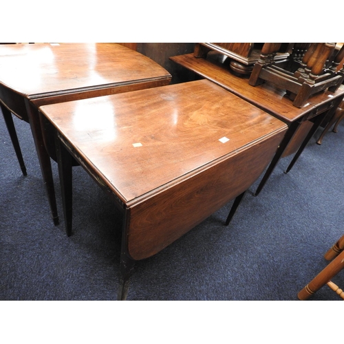 547 - 19th Century mahogany Pembroke table