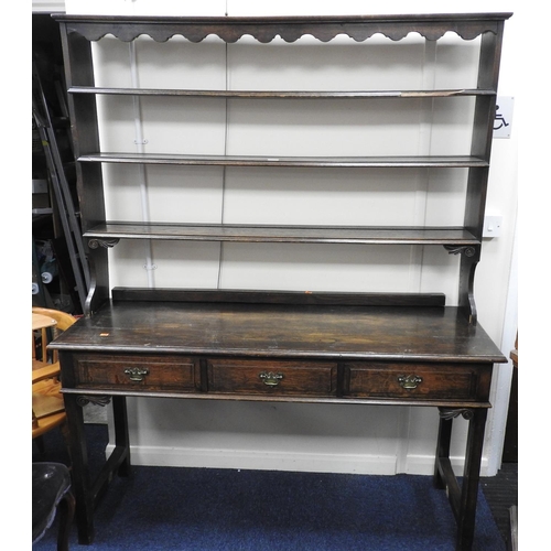 638 - Oak three drawer dresser and plate rack, width 152cm