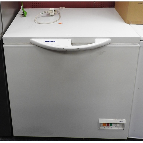 650 - Liebherr chest freezer, width 84cm