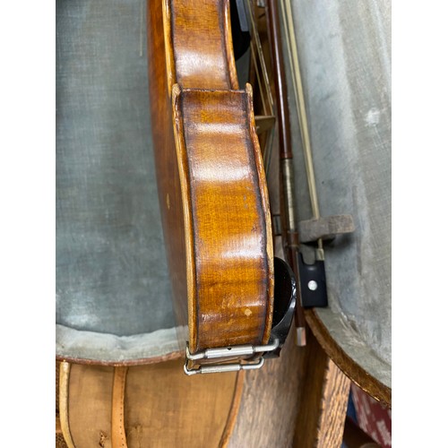 607 - German made Stradivarius copy violin with 14