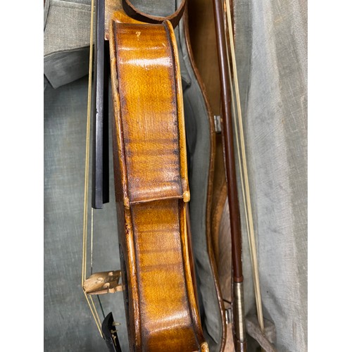 607 - German made Stradivarius copy violin with 14