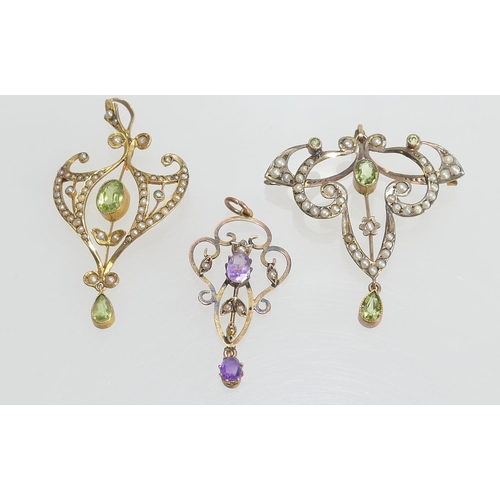 116 - Edwardian seed pearl and peridot openwork pendant in 9ct gold (brooch pin missing), 45mm x 40mm; als... 