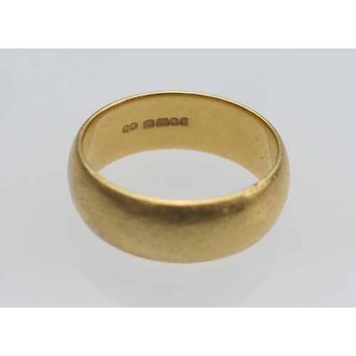 4 - Gent's 22ct gold wedding ring, size R, weight approx. 11.5g