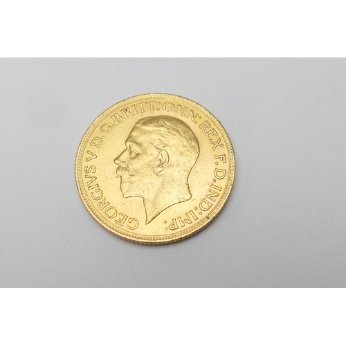 284 - George V sovereign, 1931, Pretoria Mint (VF), weight approx. 7.98g