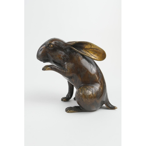 812 - Japanese bronze model of a leveret, probably Taisho (1912-26), height 12.5cm