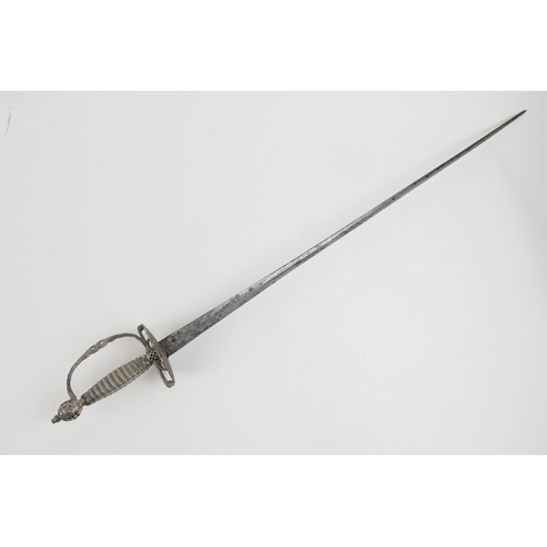 875 - George II silver hilted small sword, London 1759, maker slightly indistinct, possibly T*E/F, 33'' st... 