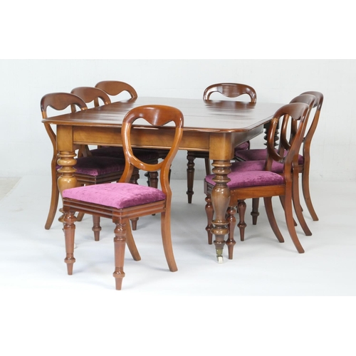 915 - Victorian mahogany extending dining  table, length when closed 128cm, width 121cm, height 77cm, with... 