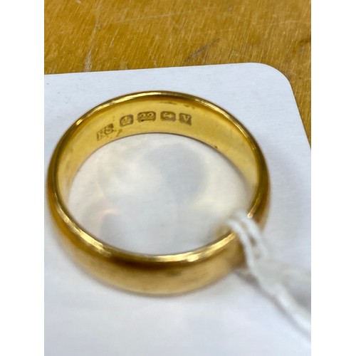 3 - Gent's 22ct gold wedding ring, size N/O, weight approx. 9.7g