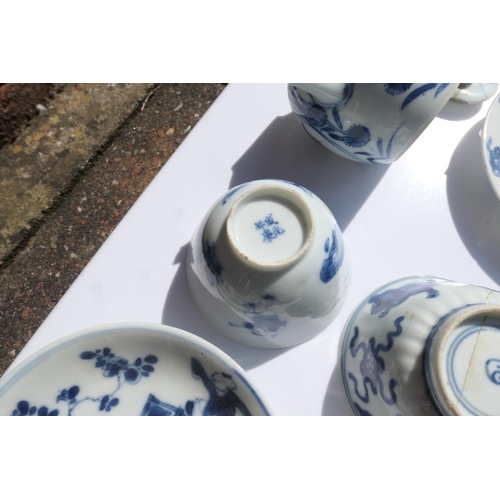 405 - Chinese blue and white saucer dish, Kangxi (1662-1722), decorated with a hunting party, 13.5cm, with... 