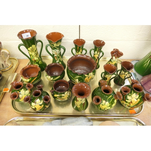 40 - Selection of Watcombe (Torquay) Daffodil and other floral pattern pottery (1 tray)