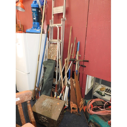 626 - Assorted gardening tools, folding aluminium stepladder, traditional wooden stepladder, old brass sli... 