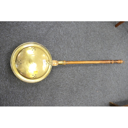 651 - George III engraved copper warming pan with turned fruitwood handle