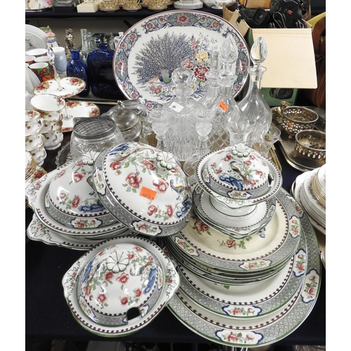 86 - Decorative large turkey plate decorated with peacocks, Corona ware pheasant patterned part dinner se... 