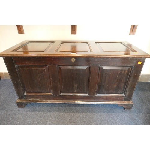 609 - George III oak fielded panel coffer, width 129cm, depth 58cm, height 64cm