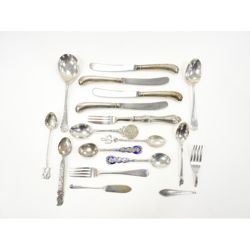 237 - Assortment of mixed silver flatware including two George V silver jubilee commemorative spoons, silv... 