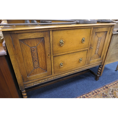 586 - George V oak barleytwist sideboard, width 122cm