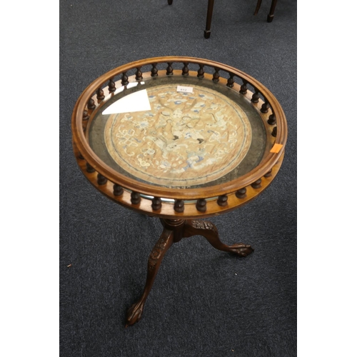 612 - Mahogany galleried pedestal table, with a Chinese silk embroidered roundel seated within the top, 46... 