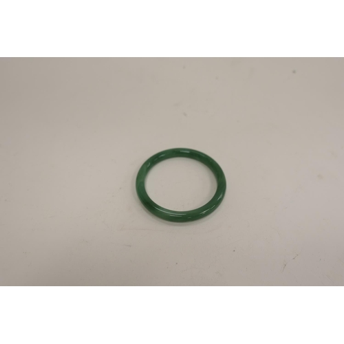 221 - Decorative green glass bangle