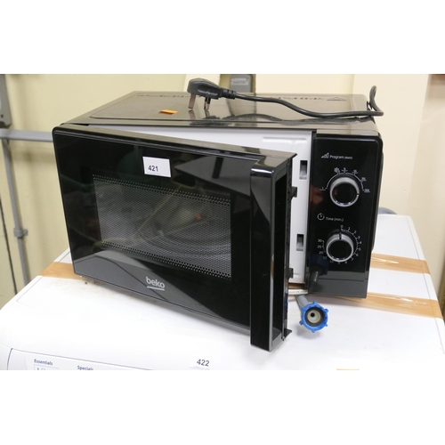 421 - Beko small microwave oven