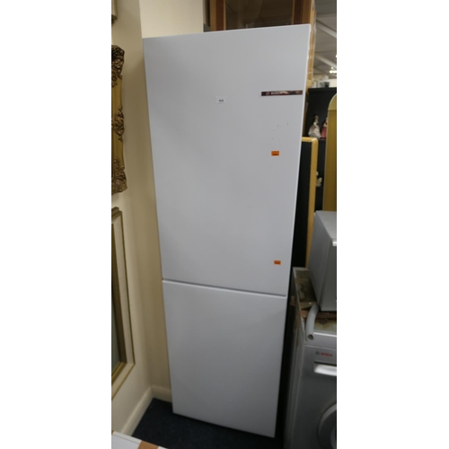 424 - Bosch upright fridge freezer