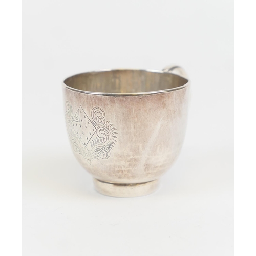 44 - William III silver cup, maker VN (?) (see Jackson, page 153 for an unattributed mark), London 1697, ... 