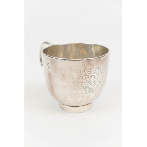 44 - William III silver cup, maker VN (?) (see Jackson, page 153 for an unattributed mark), London 1697, ... 