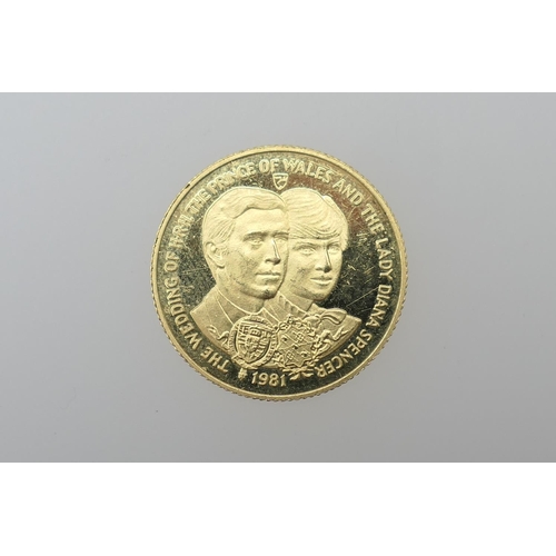 90 - Elizabeth II Isle of Man royal commemorative gold coin, 1981 (EF), commemorating the wedding of HRH ... 