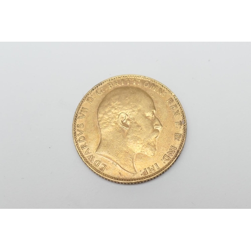 95 - Edward VII gold sovereign, 1910 (EF), weight approx. 7.98g