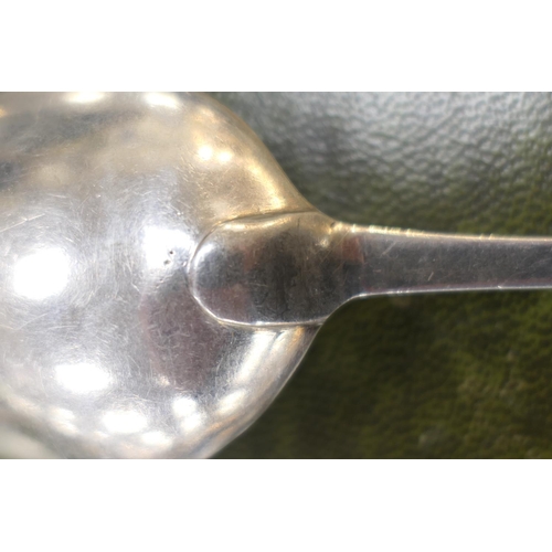 58 - Eight George III silver tablespoons, by Hester Bateman, London 1782, gross weight approx. 539g