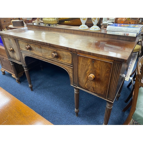 604 - George IV mahogany sideboard, circa 1825, width 175cm, depth 70cm, height 98cm