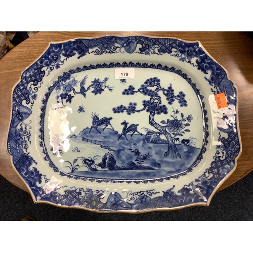 179 - Chinese blue and white meat plate, decorated with the Fallow Deer pattern, Qianlong, width 40cm