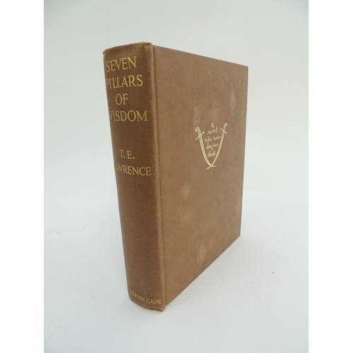 194 - T E Lawrence 'Seven Pillars of Wisdom', First Edition published for General Circulation 1935, publis... 