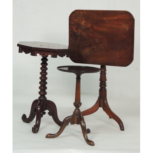 577 - Victorian mahogany pedestal games table, the octagonal chequerboard top in birds eye maple and rosew... 