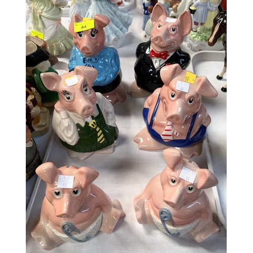 44 - 6 Wade Nat West china pig money boxes - Mother, Father, Boy, Girl & 2 Babies