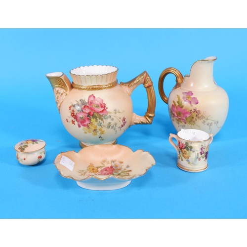 157 - Five late 19th / early 20th century Royal Worcester blush peach items: 2 jugs, a dish, a miniature t... 