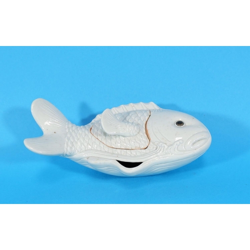 256b - A Japanese unusual water/tea pot in the form of a white porcelain fish