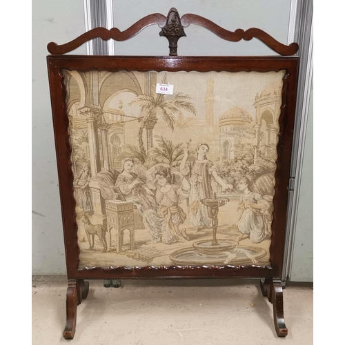 634 - A mahogany framed firescreen with tapestry panel