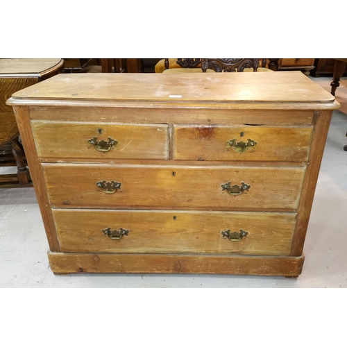 574 - A Victorian pine chest of 2 long and 2 short drawers, width 41