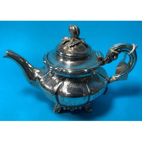 332 - A Victorian silver bachelor teapot, London 1845, maker WH, 12.75 oz