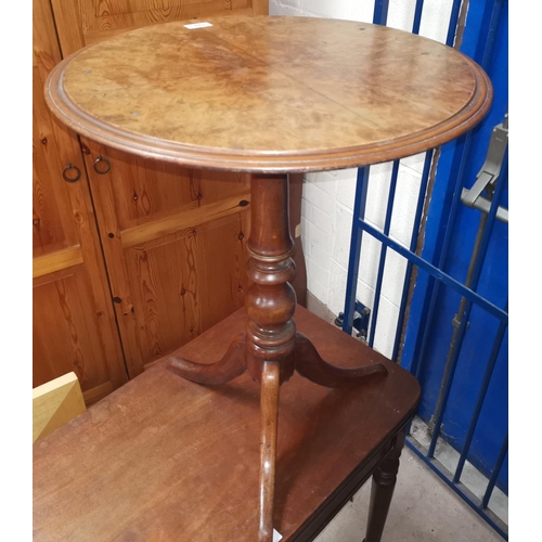 524 - A Victorian burr walnut circular occasional table on turned column and triple splay feet