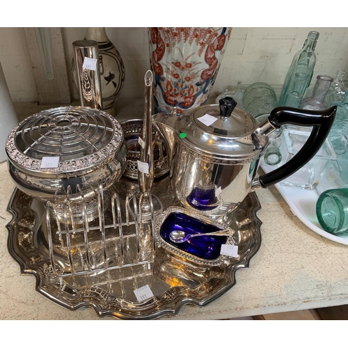 381 - A silver plated Viking boat table centre, a four piece silver plate tea service, other silver plate