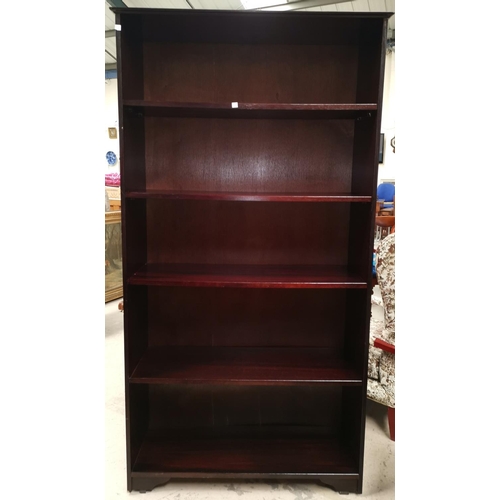 630 - A large reproduction mahogany 5 height bookcase, height 69