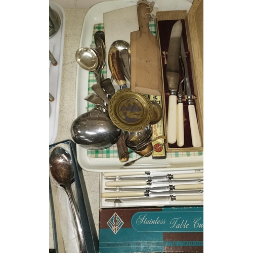 362 - A selection of EPNS cutlery, boxed and loose

lotted with 360