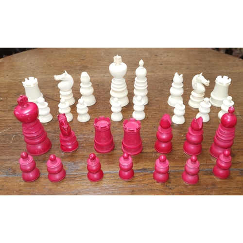 385 - A 19th century ivory chess set, height of king 3.5