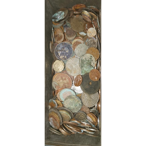 446 - A tin containing coin detector finds, 4 kg approx