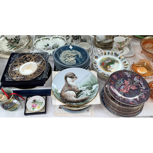 198 - A selection limited edition collectors' plates including wildlife subjects, Christmas, Jasperware st... 