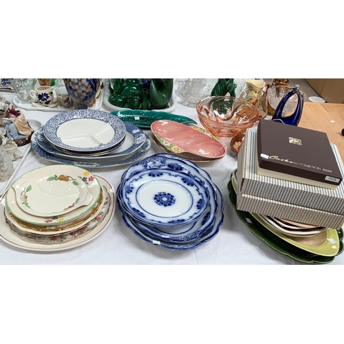206 - A selection of blue & white ware:  2 T.G. Green 
