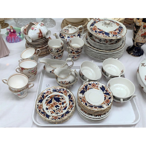 210 - A Booth's Dovedale part dinner and tea service, 36 pieces approx..; a Tuscan Windsor part tea set, 2... 
