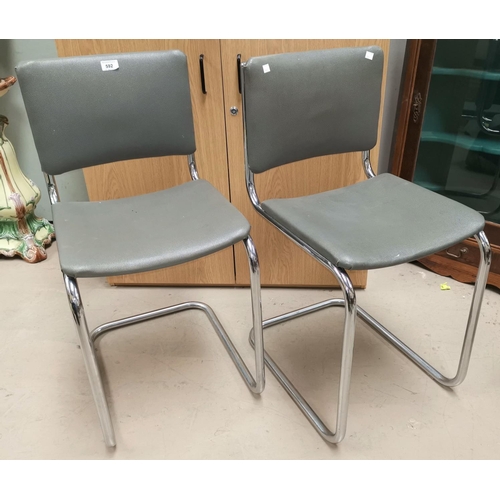 592 - A pair of 1930's Bauhaus style cantilever chairs in chromed tubular steel