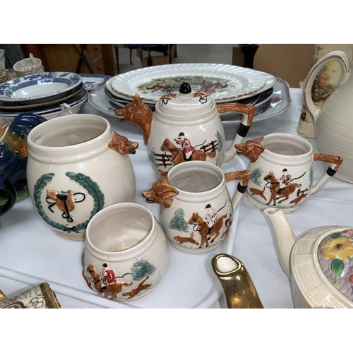162 - Three Sadler teapots; other decorative/novelty teapots